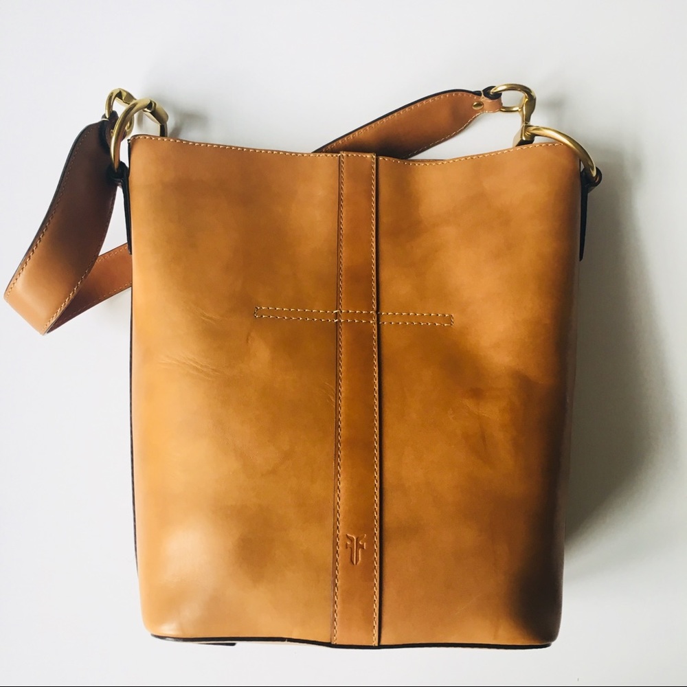 Sample Sale Find NWOT Frye Ilana Bucket Hobo